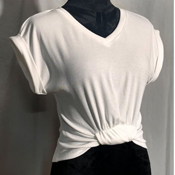 Cropped White V-Neck Top, Front Knot from Cider, XS - Picture 6 of 7